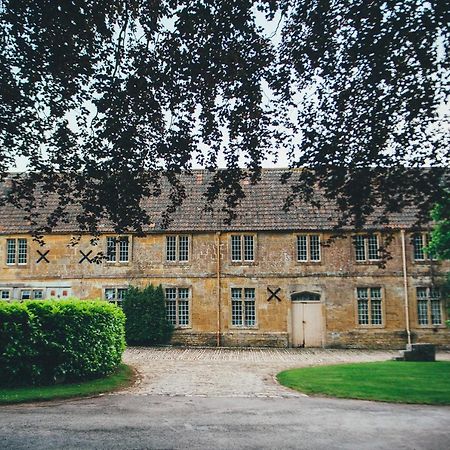 North Cadbury Court Coach Houses エクステリア 写真
