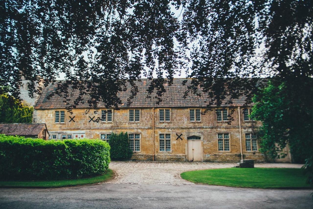 North Cadbury Court Coach Houses エクステリア 写真